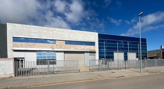 Bâtiment à usage industriel  Carrer unicef. Nau de 2.800m2 amb gran visibilitat de ap7