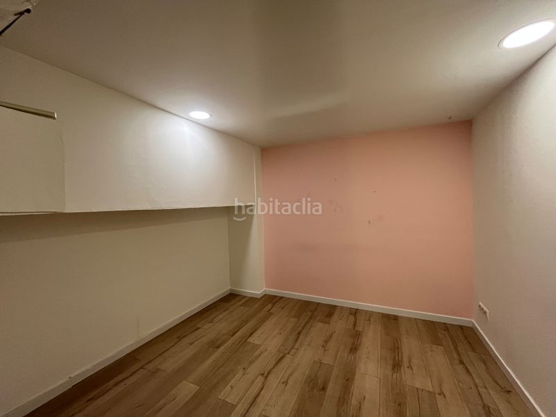 Foto 1985b4d4-837c-4748-b745-478f665dcd34. Local comercial a La Devesa Girona
