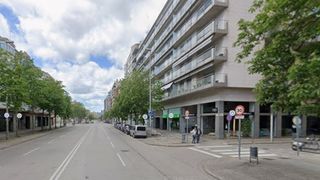 Rent Car parking  Travessia de la creu. Pàrquing per a cotxe gran.