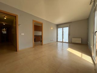 Appartement à Riudellots de la Selva. Pis de 3hab en venda. possibilitat d'aparcament.