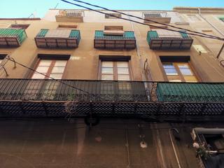Appartement à Carrer de francesc gil de frederic 6. Piso centrico a reformar