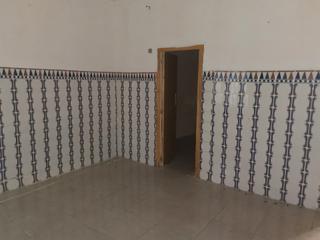 Appartement à Carrer dotze 10. Bajos a reformar a tu gusto