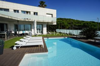 Chalet in Argentona Est
