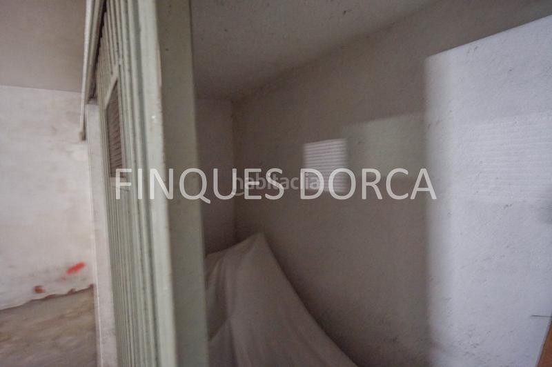 Foto 1de033ee-9fc4-41d2-9654-9a4e093106cb. Aparcament cotxe a Cabrils