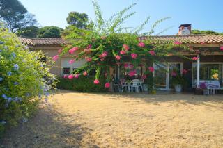 Casa  Carrer burriac. Preciosa casa a 4 vientos