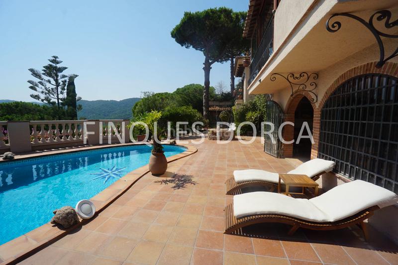 Foto 611cb9b4-0572-4f5f-8bd1-2c0845fe0145. Affitto casa con riscaldamento parcheggio piscina in Cabrils