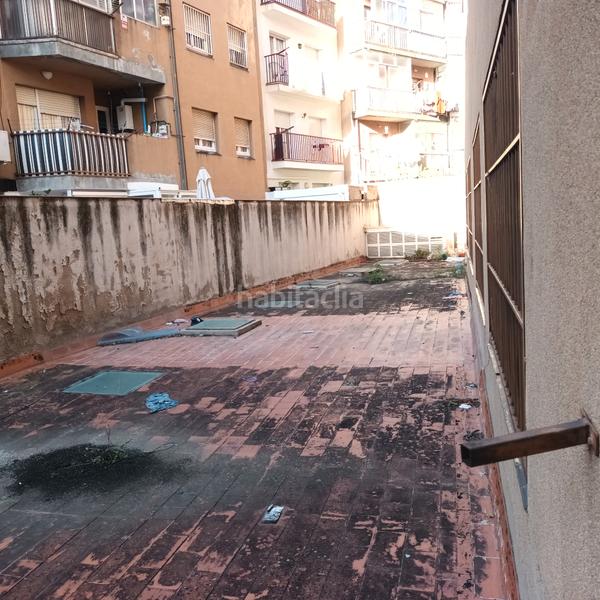 Foto 82f1b311-6297-462b-b49b-6c86b0869ac2. Local commercial dans Cerdanyola Nord Mataró