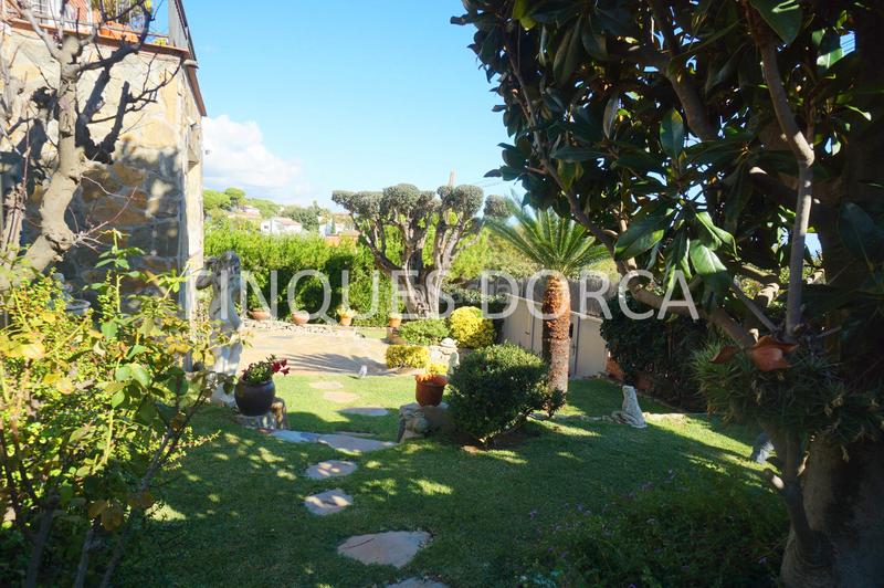 Foto a34390e6-d82a-477f-a46a-3f51e1e990ba. Casa  en Cabrils