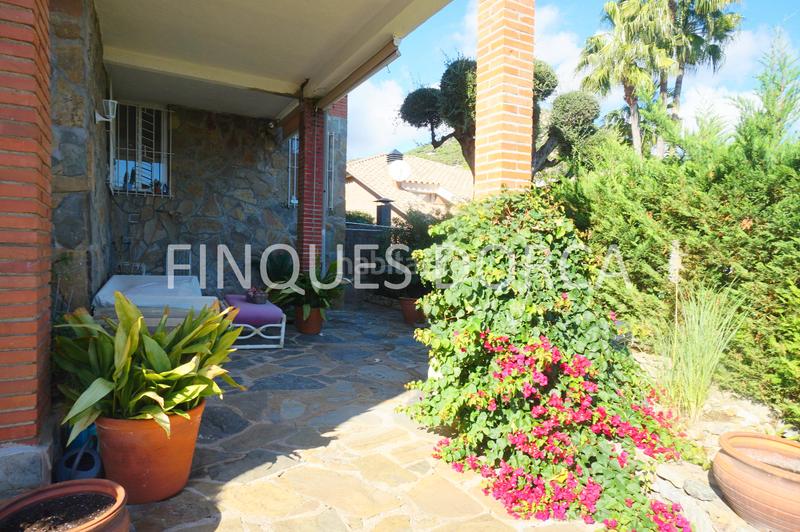 Foto a8b52096-ebe3-4379-b74f-93a96b620dd5. Casa  en Cabrils