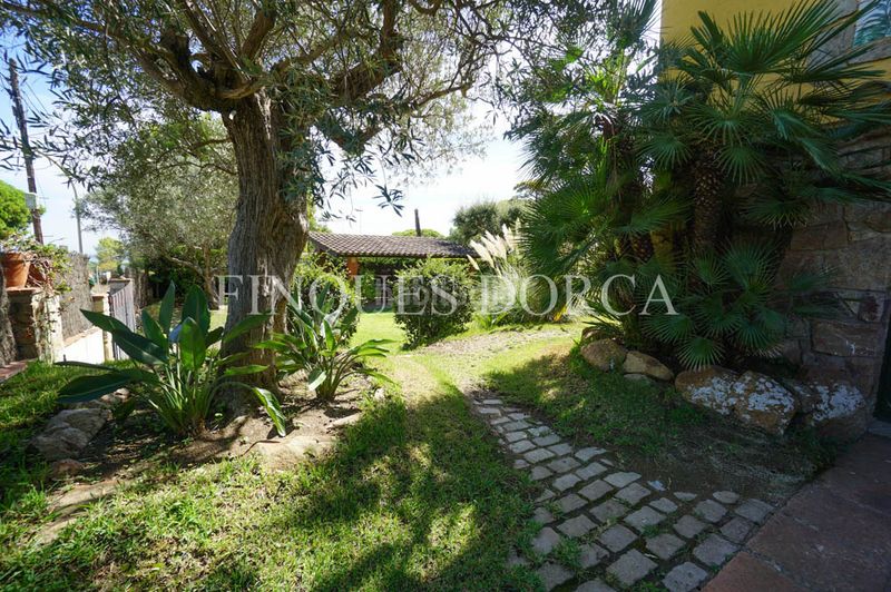 Foto d145289d-6852-4d6c-9844-ec51b23b397e. Xalet amb xemeneia calefacció aparcament piscina a Cabrils