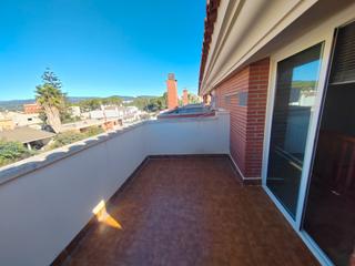 Reihenhaus  Carrer de llevant. Impecable adosado de 4 habitaciones