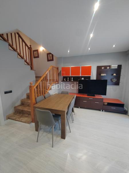 Foto b61d1a49-0f31-46d5-ad1e-41927d396828. Semi detached house with heating parking in Ponent Reus