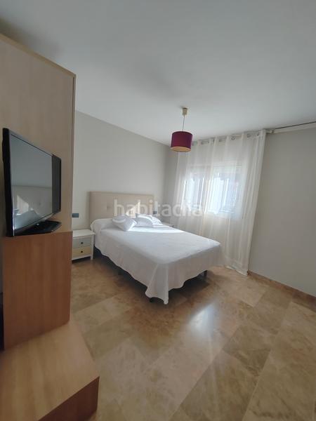 Foto d08b9bae-017f-4e27-9934-bdbd70baee06. Semi detached house with heating parking in Ponent Reus