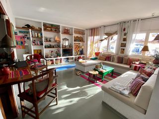 Pis  Carrer d'espalter. Centro de sitges