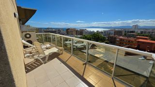 Piso en Carrer de terol 2. �espectacular piso con vistas al mar en edificio central parck �