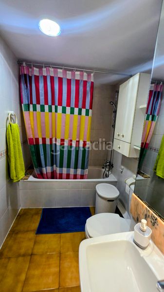 Foto 5bd6bd64-66c6-473d-9454-34b79627ad0f. Apartament amb piscina a Mar i Camp - Platja dels Capellans Salou