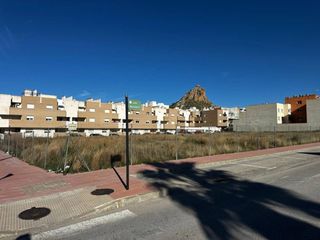 Terreno residencial en Calle mandarín 8. Venta de solar archena