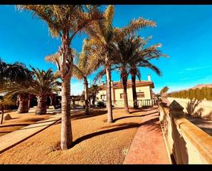 Chalet à Pedanías Oeste. Espectacular villa con todas las comodidades en aspe pedanias