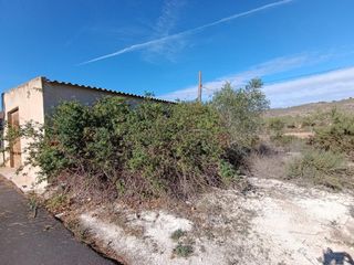 Wohngrundstück in Hondón de las Nieves. Terreno urbano en hondon de las nieves  zona el rebalso