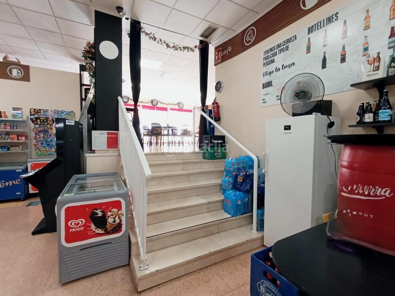 Foto f2ba14f8-1d32-4855-8706-95b821e1dd90. Pas-de-porte local commercial dans Sector V Elche / Elx