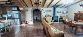 Chalet in Hondón de las Nieves. Exclusivo chalet seminuevo en hondon de las nieves  oportunidad