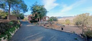 Chalet à Hondón de las Nieves. Exclusivo chalet seminuevo en hondon de las nieves  oportunidad