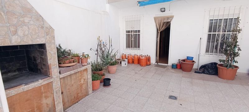 Foto 23674299-d40a-4639-942a-0538bd2531a9. Planta baixa a Norte Santa Pola