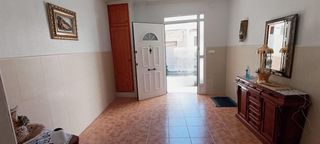 Erdgeschoss in Norte. Atractiva planta baja en el corazón de santa pola