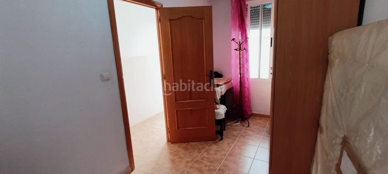 Foto c3e8a714-e816-4a5b-8d5a-f37d7e36db2b. Planta baixa a Norte Santa Pola