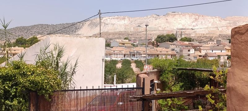 Foto 9f553299-a20d-4a57-b0f4-4dfd50b33345. Casa amb piscina a Algueña