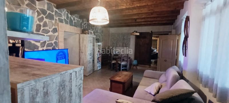 Foto ad8db663-4204-4fdd-b78b-5a61d5555786. Casa amb piscina a Algueña