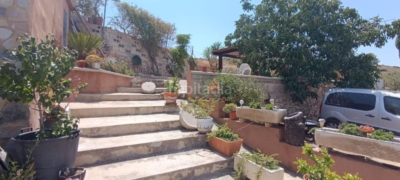 Foto b36667c3-bf63-4c7d-b79b-22288de7065c. Casa amb piscina a Algueña