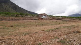 Maison à Algueña. Casita para terminar en la algueña