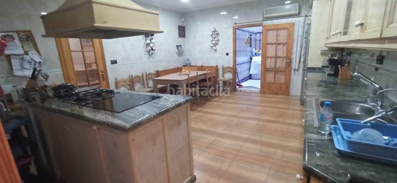 Foto 0b7aa6da-7750-42e8-9129-d418773b516f. Casa amb calefacció a Carrús Este Elche / Elx