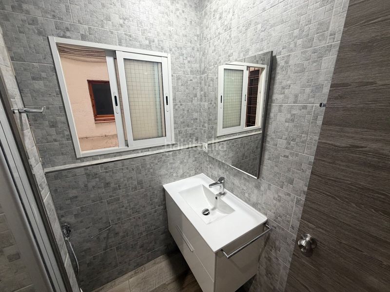 Foto 4cd954fd-d8e8-4236-9fcb-be898312e6de. Local comercial a Eixample Sant Feliu de Guíxols