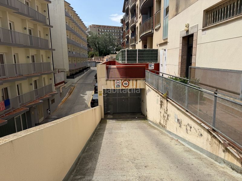 Foto 644a32a1-3d29-4e7e-98cc-94dcc74236ed. Aparcament cotxe a Fenals Lloret de Mar