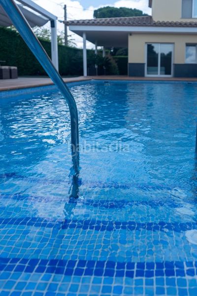 Foto 8445367f-d4b6-41cb-9ee8-6f201da19c9f. Xalet amb piscina a Llagostera
