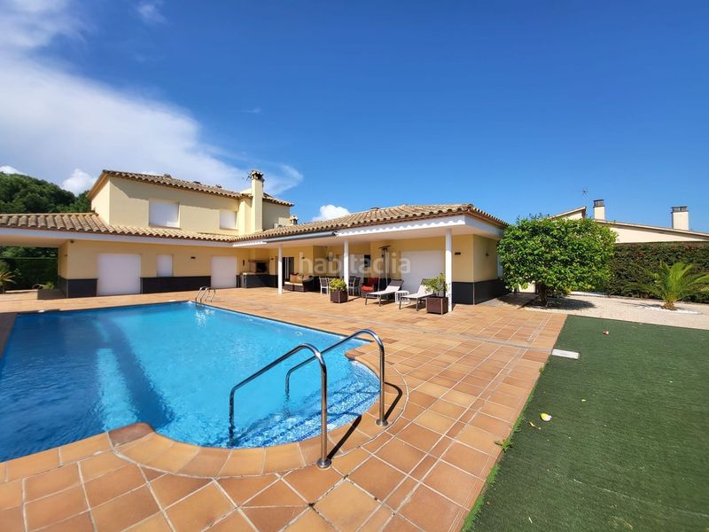 Foto c6d687a4-f525-4550-ab18-c488c2ac170b. Xalet amb piscina a Llagostera