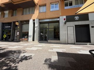 Etagenwohnung  Calle emili grahit. Exclusiva vivienda de 145 m2 en el edificio galles de girona  am