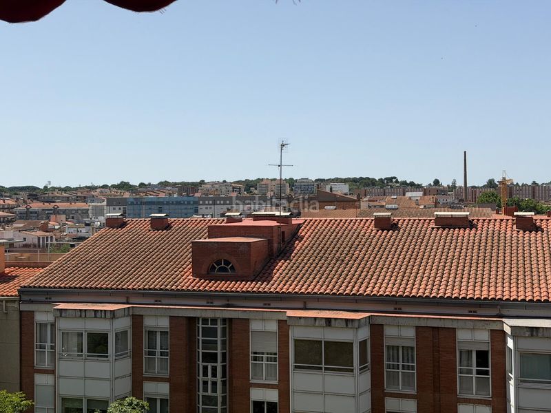 Foto b3bad0fa-1f1e-432c-bc4a-768c696376c9. Pis amb calefacció a Eixample Nord Girona