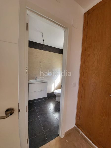 Foto d9cf2e74-0a9e-4eb8-80f4-7d4b89efd98a. Edifici a El Grao Castellón de la Plana