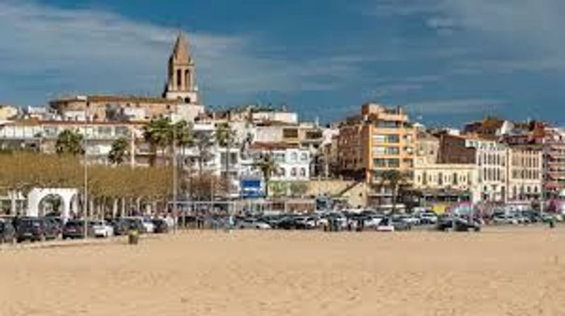 Foto dd9e2940-7df9-4ce8-8ef1-f8f2e20d804b. Edifici a El Pedró Palamós
