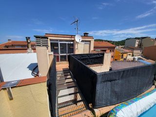 Pis  Carrer carrer enric corís. Piso con estudio independiente, terraza y balcón en el centro de