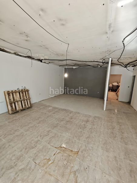 Foto e08b49ac-25b8-4b9c-9bc7-8abd793d7b4b. Local comercial a Centre Salt