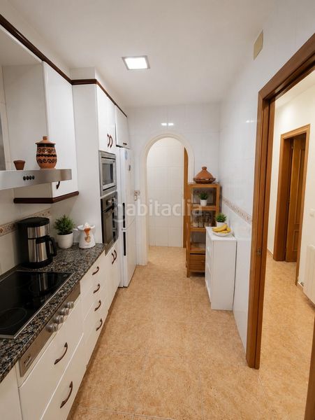 Foto cda7ebce-d4b3-4752-8067-b778c4dc95d6. Casa adossada amb calefacció aparcament a Veïnat Salt