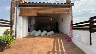 Casa a schiera  Carrer carrer hospital. Auténtica casa de pueblo de 275 m2 con bóveda catalana y gran te