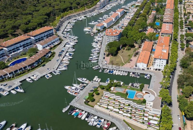 Foto c470e61e-39a0-4eb7-8fc4-b8a2119938d4. Pis amb calefacció aparcament piscina a Port d´Aro Platja d´Aro