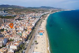 Reihenhaus  Carreró santa maria. Vivienda reformada a estrenar con 3 estancias, terraza privada y