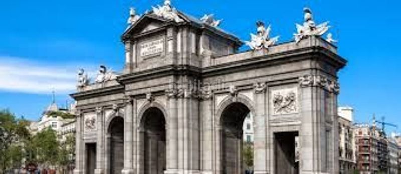 Foto ac75dc13-220b-4f61-b896-e0d74123bec7. Edifici a calle de lópez de hoyos 329 a Canillas Madrid
