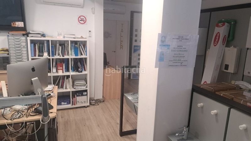 Foto 7ebf636f-cef3-4b43-b9ea-05de5733f567. Local comercial amb calefacció a La Gavarra Cornellà de Llobregat